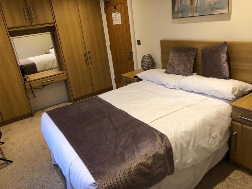 The Armada Inn Armoy Екстер'єр фото